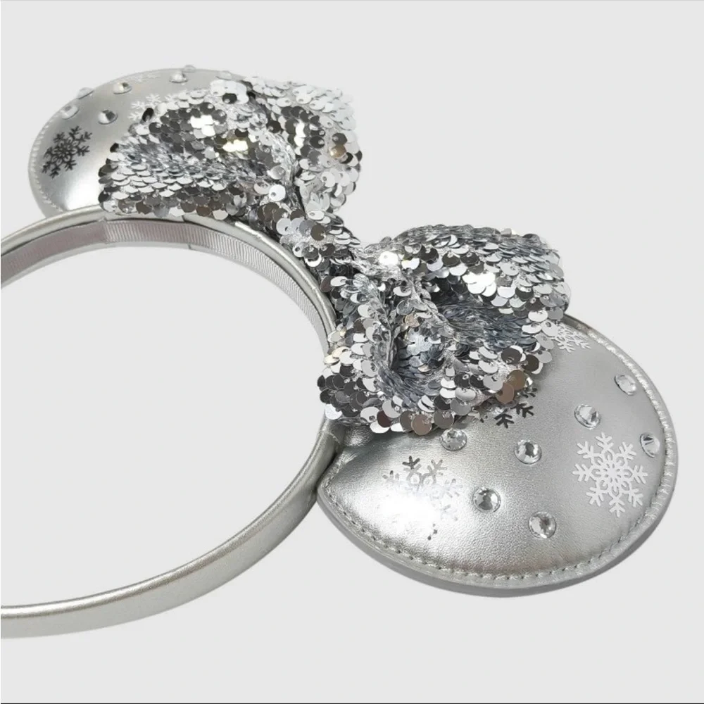 Disney Girls’ Silver Sequin Snowflakes Minnie Mouse Ears Headband—3 Ct